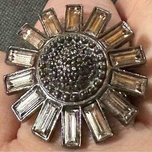 Chunky flower stretch ring silver